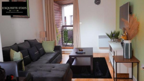 Exquisite, 2 bed apartment with free parking!